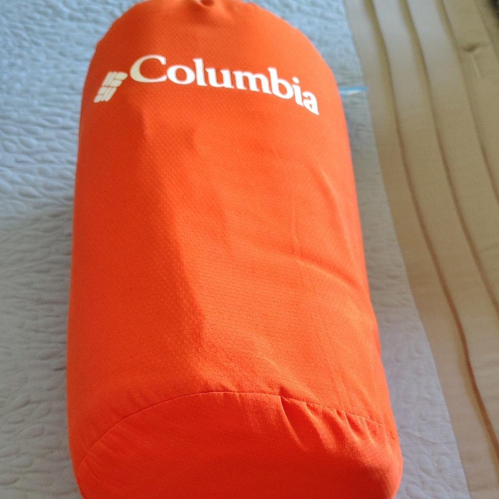 Columbia orange and grey indoor/outdoor throw